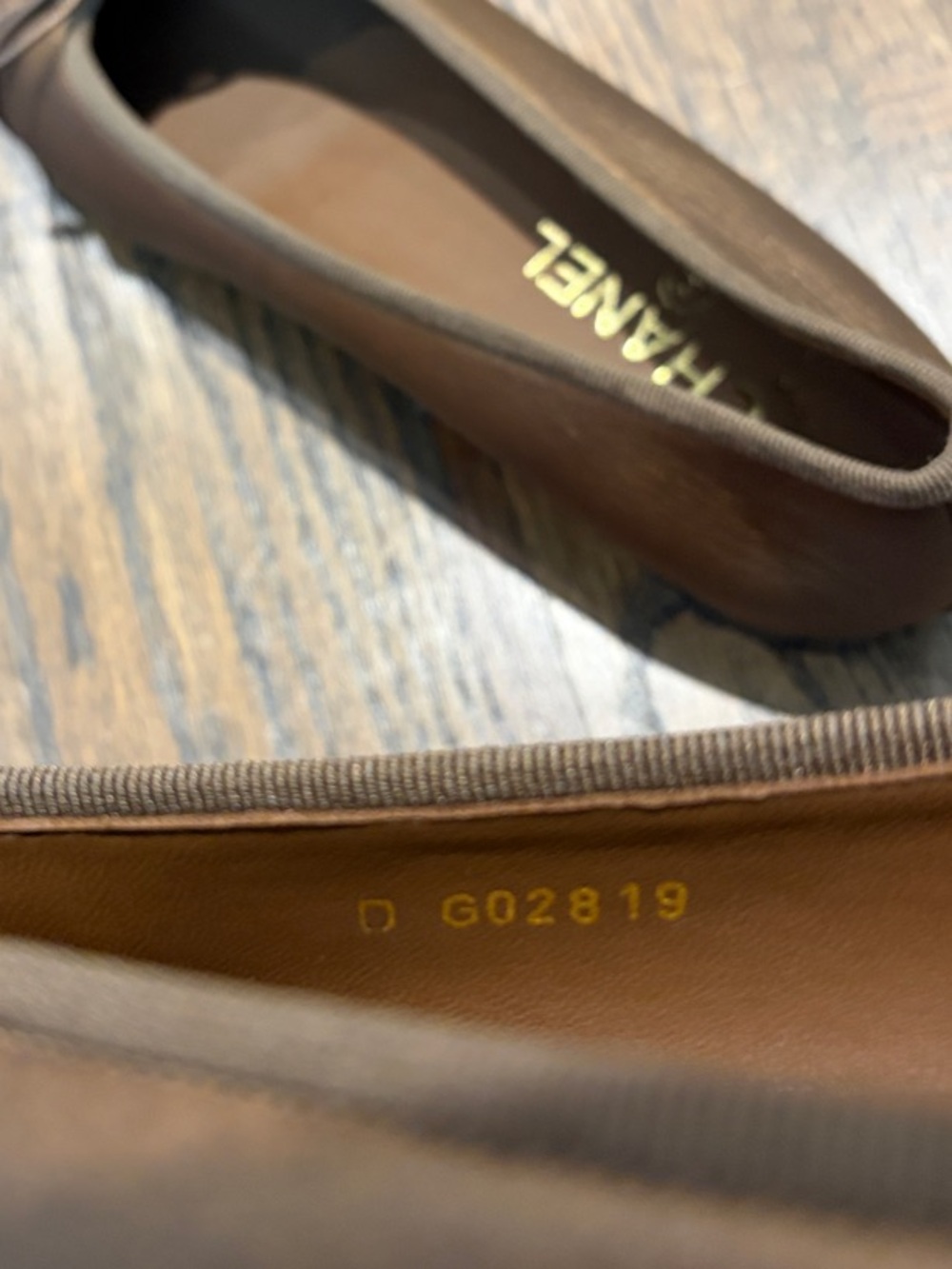 NWOT SIZE 6.5 CHANEL Brown Leather Ballet Flats - Picture 5 of 7